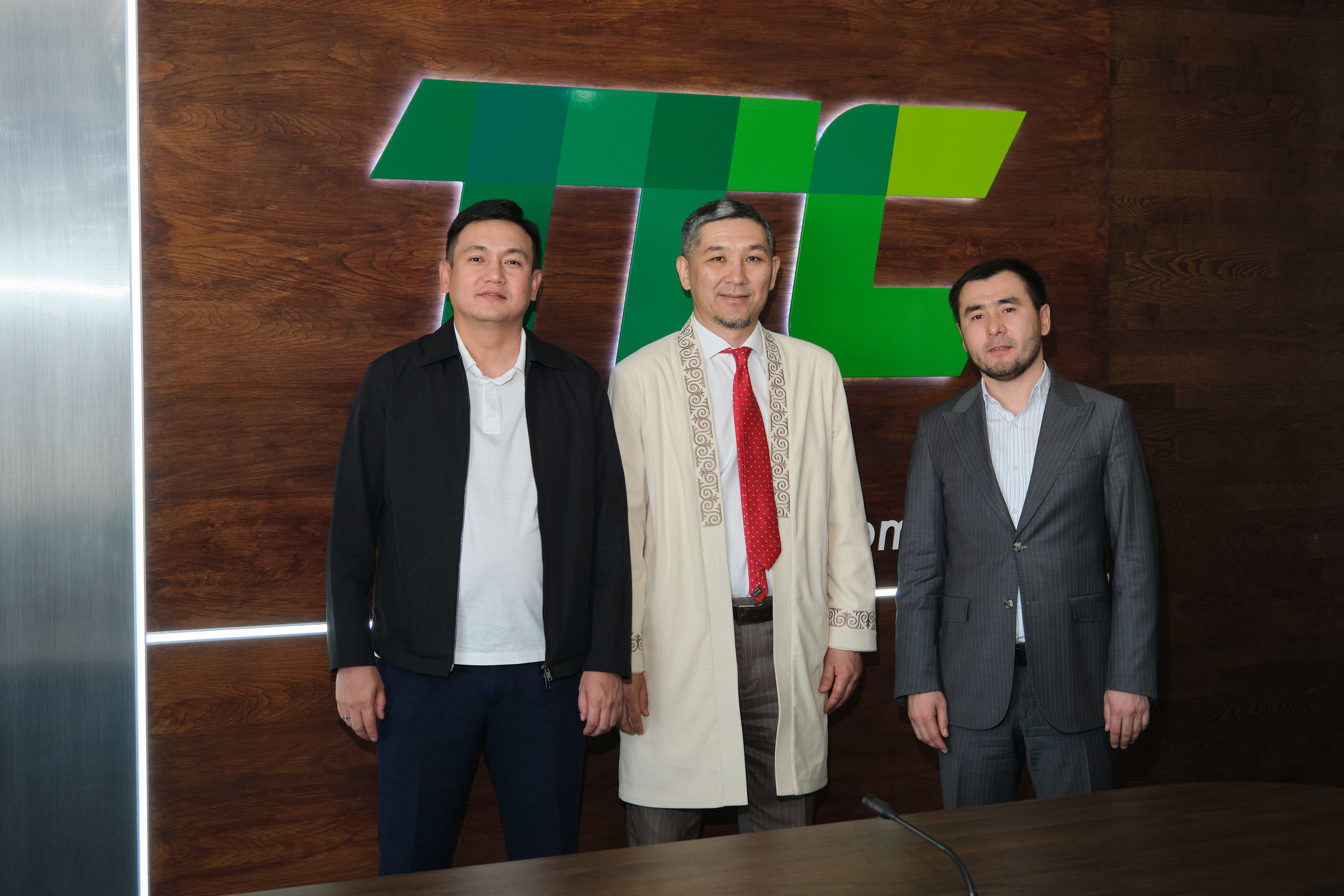 ТТС және RIZA GLOBAL Қазақстан қалаларында ақылды жарықтандыруды дамытуды талқылады